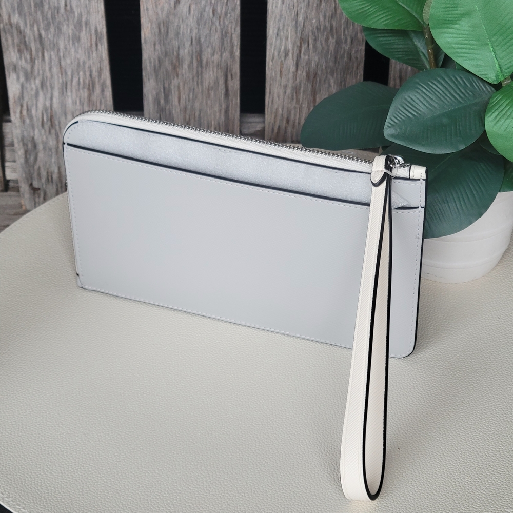 Kate Spade Lucy Platinum Gray & Cream  L-zip Wristlet - Picture 10 of 11
